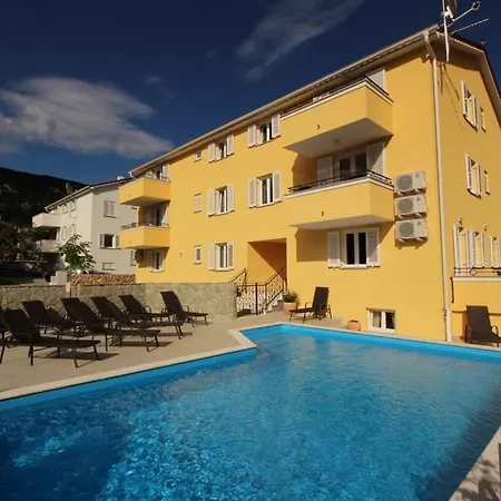 Apartman In Mit Gemeinsamem Pool Und Grill *